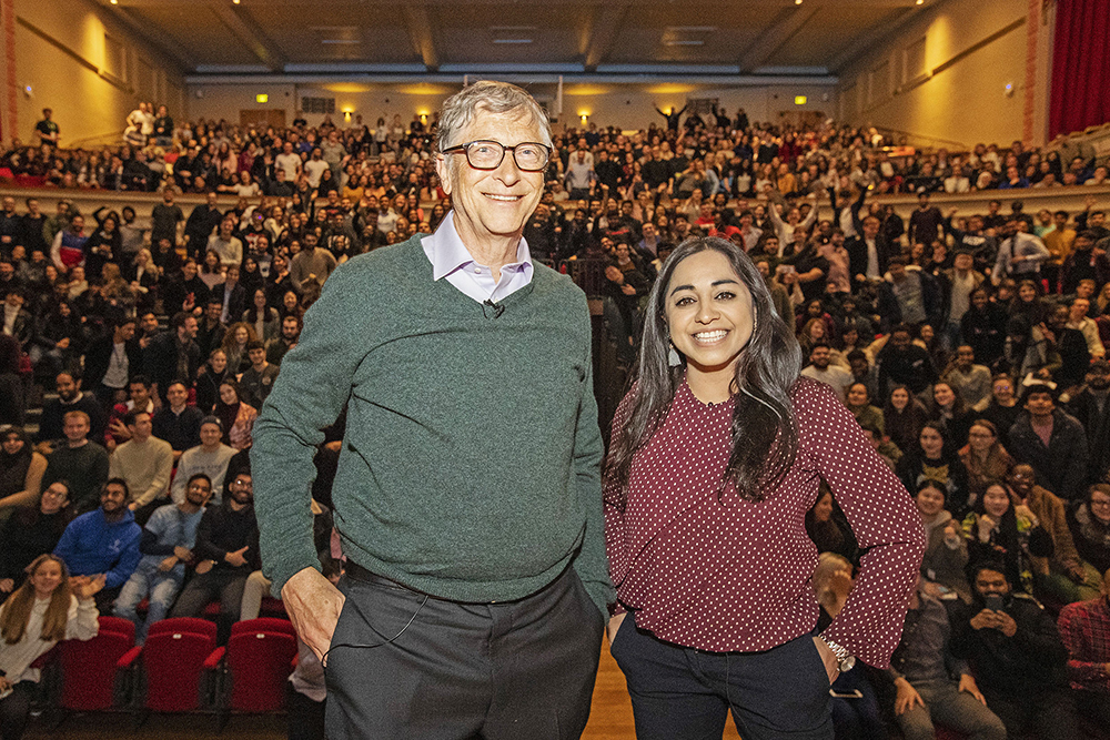 Queen Mary welcomes Bill Gates
